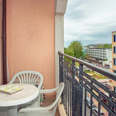 Apartment Stylish In Karolina *