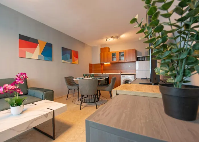 Stylish In Karolina Apartment